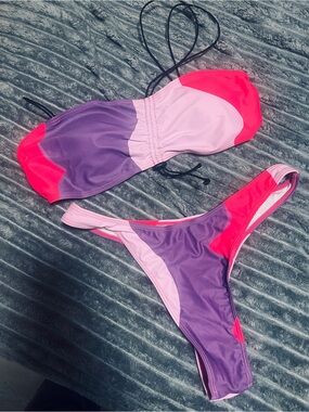 Colorblock Bandeau Bikini Set in Purple & Pink